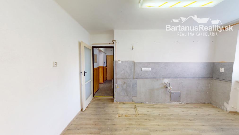 BartanusReality - Na predaj 3-izbový byt o rozlohe 85 m2 v Trenčíne, ulica Inovecká.
