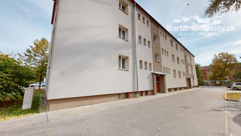 BartanusReality - Na predaj 3-izbový byt o rozlohe 85 m2 v Trenčíne, ulica Inovecká.