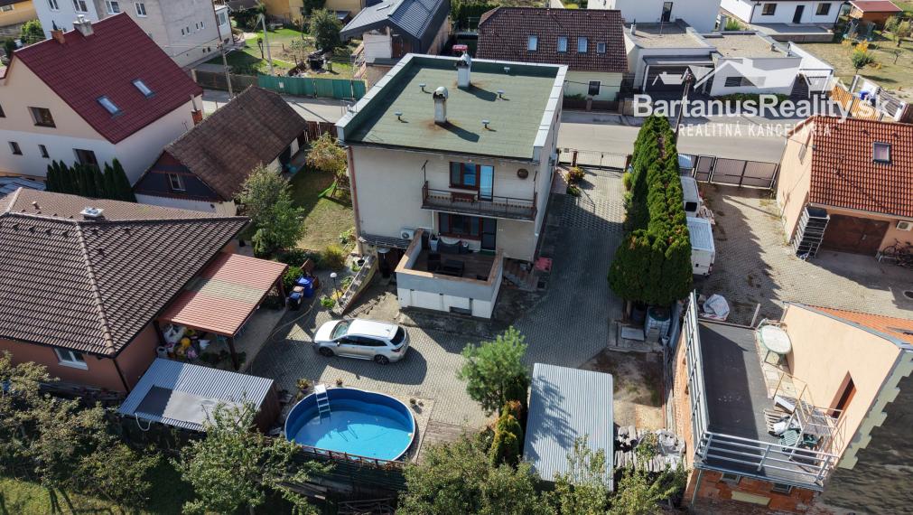 BartanusReality - Na predaj rodinný dom v Trenčíne, časť Záblatie, ulica Záblatská.