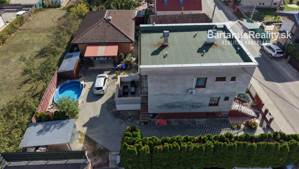 BartanusReality - Na predaj rodinný dom v Trenčíne, časť Záblatie, ulica Záblatská.