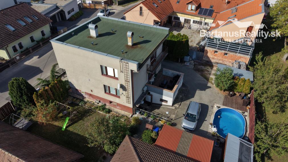BartanusReality - Na predaj rodinný dom v Trenčíne, časť Záblatie, ulica Záblatská.