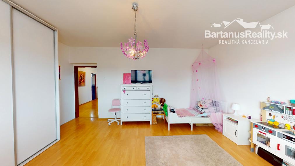 BartanusReality - Na predaj rodinný dom v Trenčíne, časť Záblatie, ulica Záblatská.
