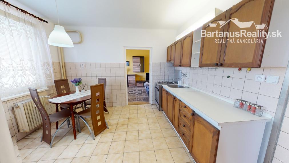 BartanusReality - Na predaj 3-izbový byt vo vyhľadávanej lokalite Trenčína, ul. Soblahovská.
