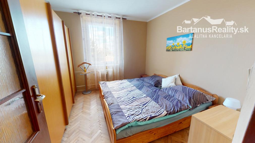 BartanusReality - Na predaj 3-izbový byt vo vyhľadávanej lokalite Trenčína, ul. Soblahovská.