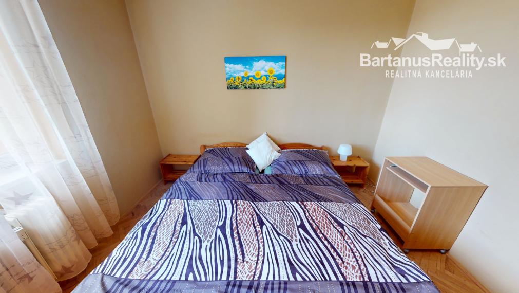 BartanusReality - Na predaj 3-izbový byt vo vyhľadávanej lokalite Trenčína, ul. Soblahovská.