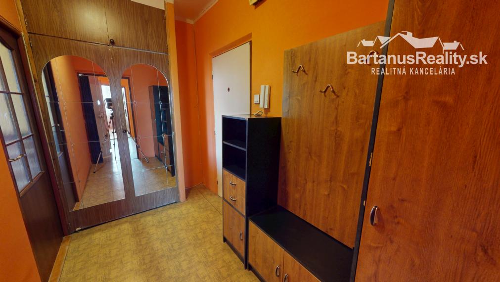 BartanusReality - Na predaj 3-izbový byt vo vyhľadávanej lokalite Trenčína, ul. Soblahovská.