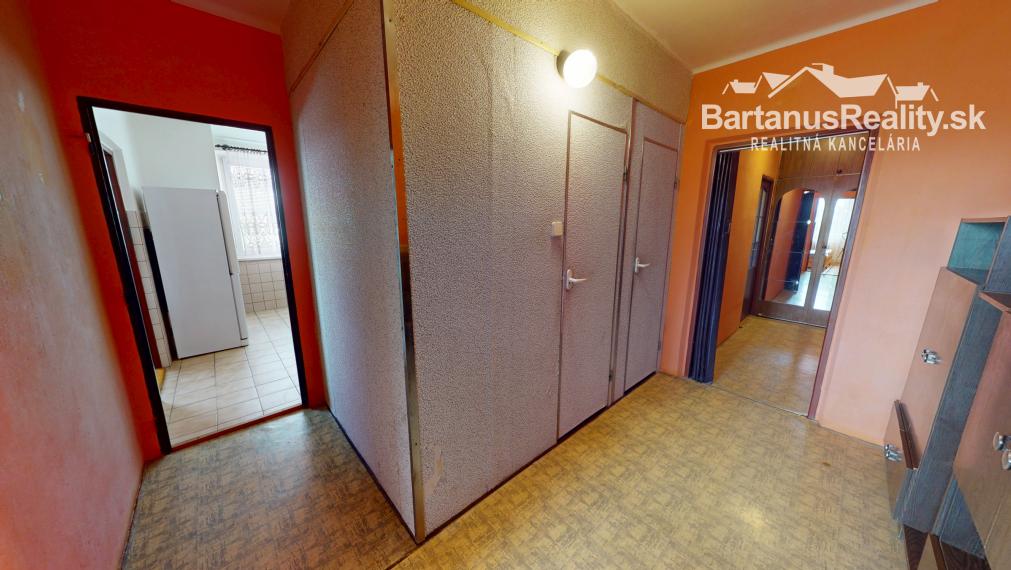 BartanusReality - Na predaj 3-izbový byt vo vyhľadávanej lokalite Trenčína, ul. Soblahovská.