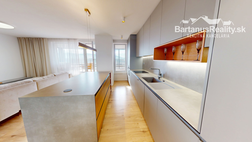 BartanusReality - Na predaj nadštandardný 3-izbový byt o rozlohe 93 m2 s terasou 73 m2 v Trenčíne, sídlisko JUH, ul. Liptovská