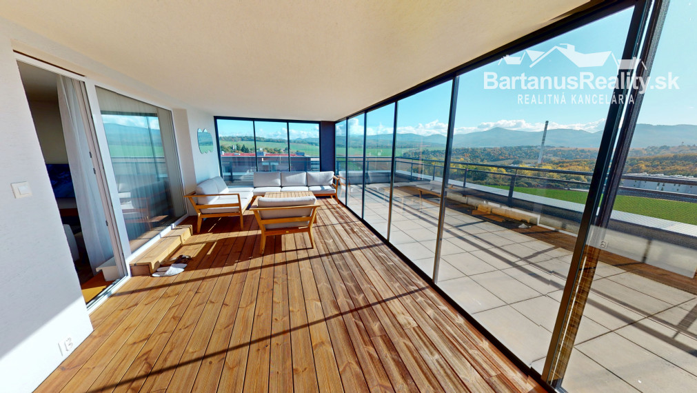 BartanusReality - Na predaj nadštandardný 3-izbový byt o rozlohe 93 m2 s terasou 73 m2 v Trenčíne, sídlisko JUH, ul. Liptovská