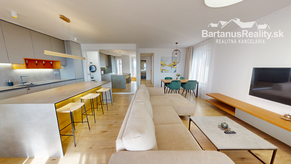 BartanusReality - Na predaj nadštandardný 3-izbový byt o rozlohe 93 m2 s terasou 73 m2 v Trenčíne, sídlisko JUH, ul. Liptovská