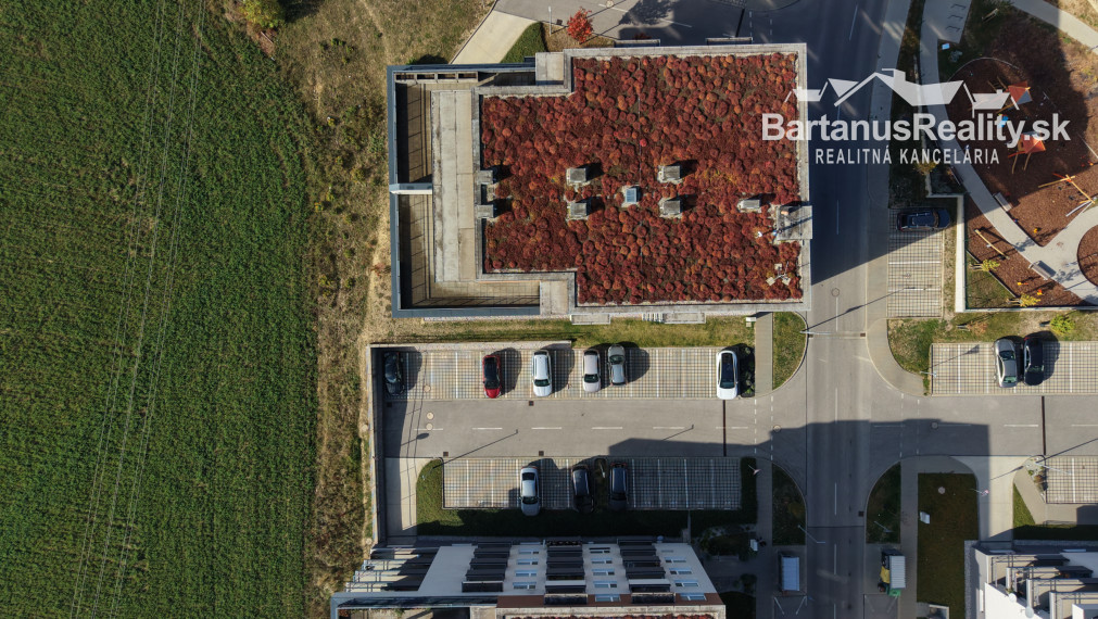 BartanusReality - Na predaj nadštandardný 3-izbový byt o rozlohe 93 m2 s terasou 73 m2 v Trenčíne, sídlisko JUH, ul. Liptovská