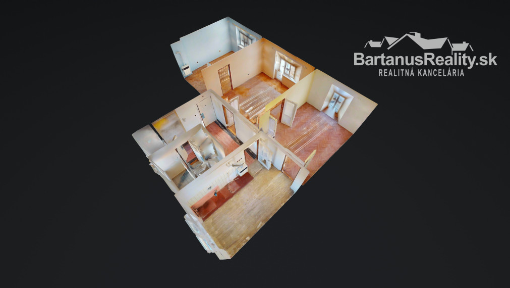 BartanusReality: Na predaj priestranný 3-izbový tehlový byt (71 m²) s garážou v uzavretom dvore – Trenčín, Zámostie.