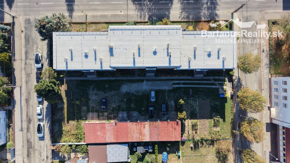 BartanusReality: Na predaj priestranný 3-izbový tehlový byt (71 m²) s garážou v uzavretom dvore – Trenčín, Zámostie.