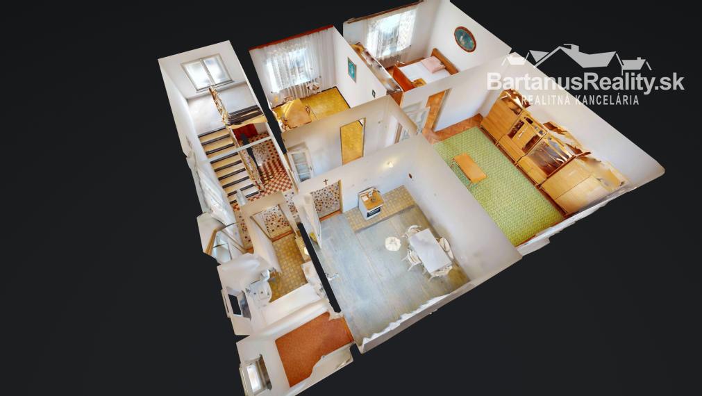 Bartanusreality: Na predaj rozmerný rodinný dom s pozemkom 1296 m2 v blízkosti centra Dubnice nad Váhom, Palárikova ulica.