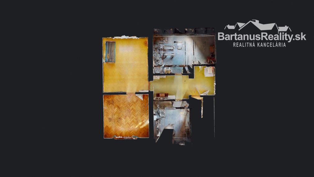 Bartanusreality: Na predaj rozmerný rodinný dom s pozemkom 1296 m2 v blízkosti centra Dubnice nad Váhom, Palárikova ulica.