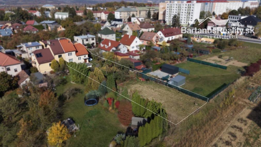 Bartanusreality: Na predaj rozmerný rodinný dom s pozemkom 1296 m2 v blízkosti centra Dubnice nad Váhom, Palárikova ulica.
