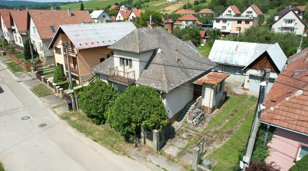 Na predaj starší rodinný dom v obci Horná Súča