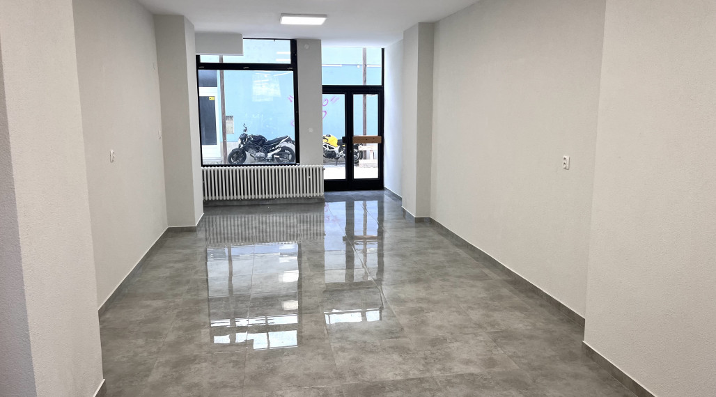 Na prenájom obchodno - kancelársky priestor v Dubnici nad Váhom.