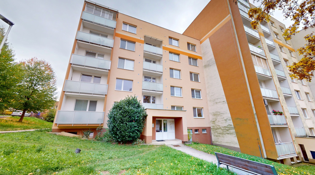 BartanusReality - Na predaj 2-izbový byt v Trenčíne, ul. K.Šmidkeho.