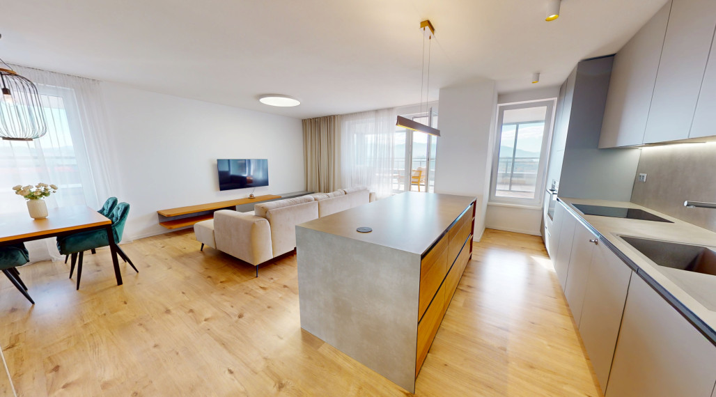 BartanusReality - Na predaj nadštandardný 3-izbový byt o rozlohe 93 m2 s terasou 73 m2 v Trenčíne, sídlisko JUH, ul. Liptovská