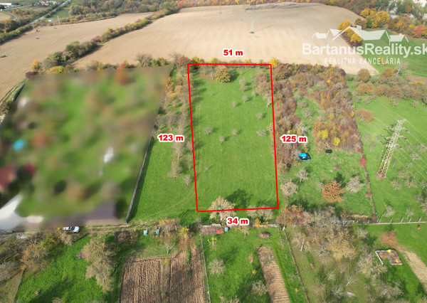 BartanusReality - Na predaj pozemok pre výstavbu rodinných domov v obci Trenčianske Mitice.