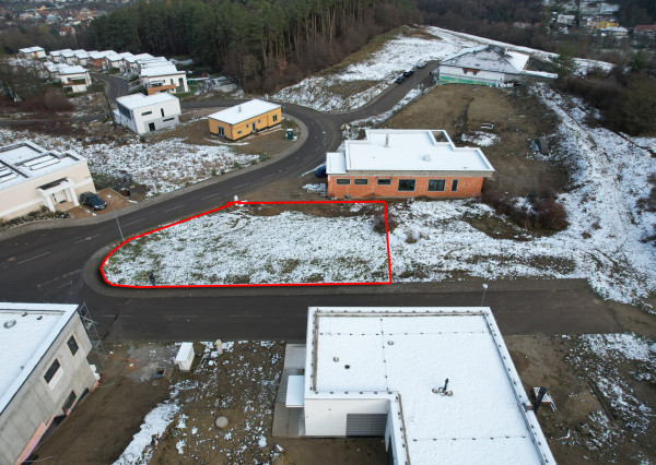 BartanusReality - Na predaj exkluzívny pozemok o rozlohe 553m2 v Nove Dubnici, časť Medové Lúky.