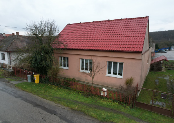 BartanusReality - Na predaj rodinný dom v obci Svinná pri Trenčíne.