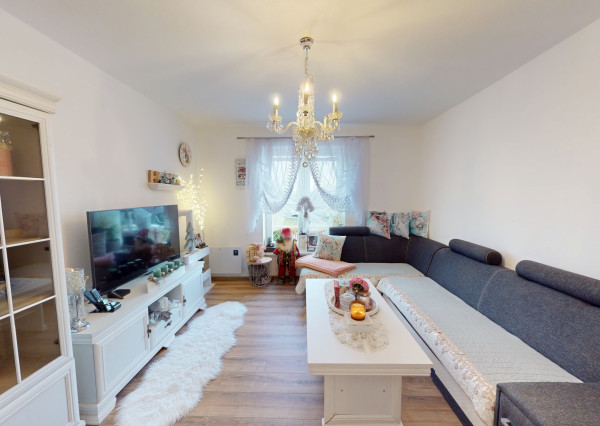 BartanusReality - Na predaj krásny, kompletne zrekonštruovaný 2 izbový byt v obci Bobot, 10km. od Trenčianskych Teplíc.