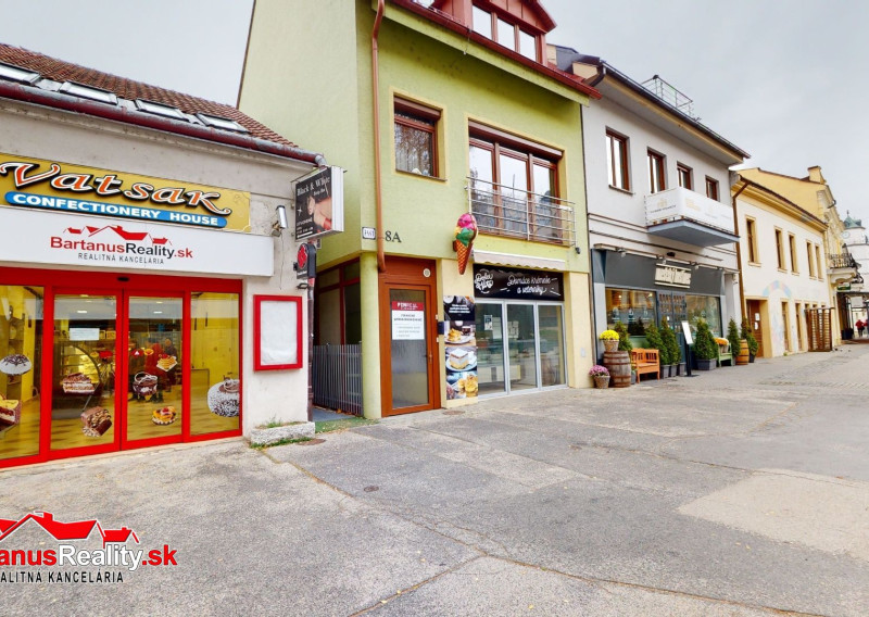 BartanusReality - Na predaj lukratívna komerčná budova vhodná pre investičný zámer, priamo v centre Trenčína, ulica Hviezdoslavova 10.