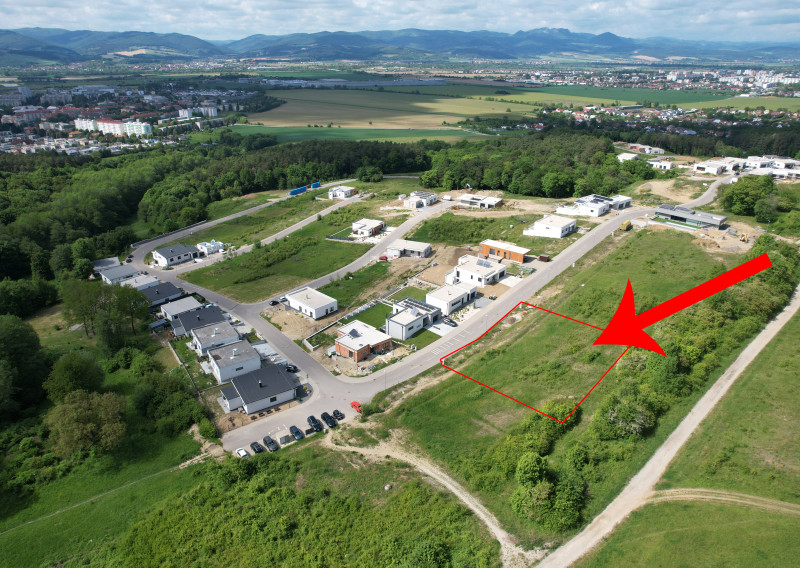 BartanusReality - Na predaj dve lukratívne stavebné parcely v Novej Dubnici, časť Medové lúky.